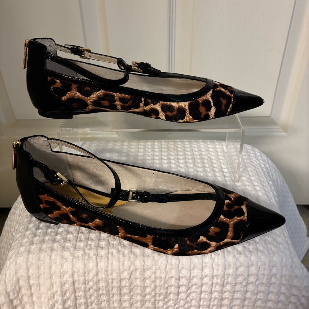 Michael Kors Brena Leopard Calf Hair T-Strap Pointed Toe Flats 8.5 - Picture 3 of 10